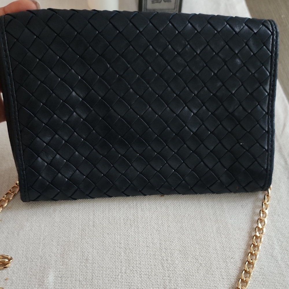 Bottega Veneta Intrecciato Navy Blue Woven Leather Clutch - Picture 7 of 16